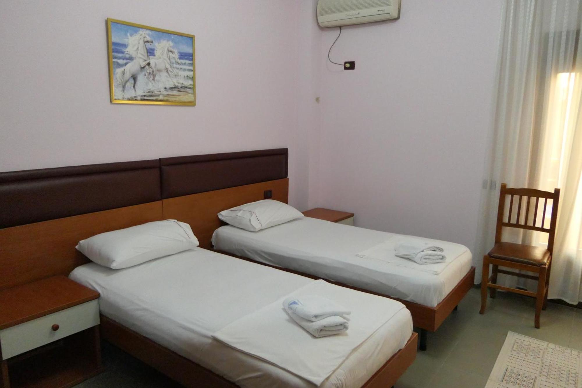 Hotel Edland วญอเรอ ภายนอก รูปภาพ